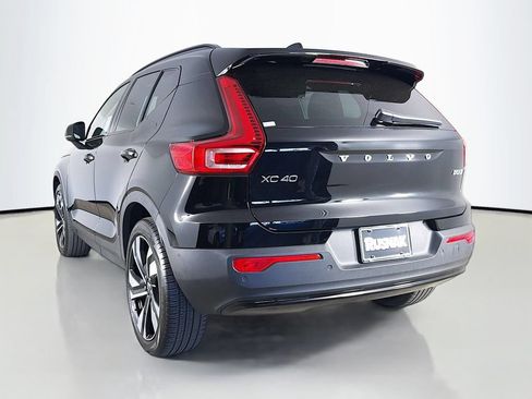 Used 2023 Volvo XC40 B5 Ultimate w/ Protection Package Premier AWD/4WD image 5