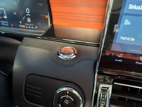 Used 2024 Lincoln Navigator L Reserve image 41