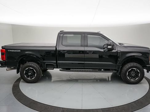 Certified 2025 Ford F250 Lariat w/ Lariat Ultimate Package AWD/4WD image 3