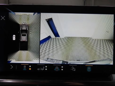 Used 2024 Chevrolet Silverado 2500 High Country image 15