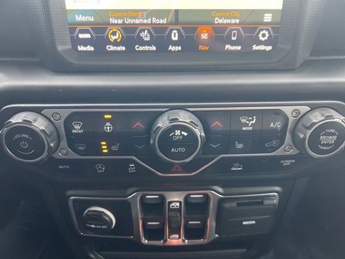 Used 2021 Jeep Wrangler Unlimited Sahara image 14