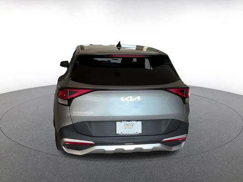 Used 2025 Kia Sportage LX image 12