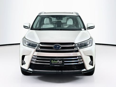 Used 2018 Toyota Highlander Limited Platinum AWD/4WD image 2