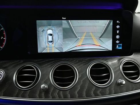 Used 2021 Mercedes-Benz E 350 Sedan image 20