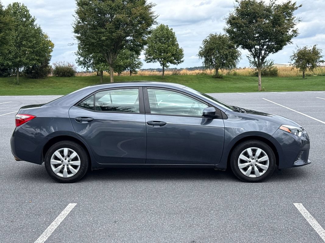 Used 2015 Toyota Corolla LE FWD image 8