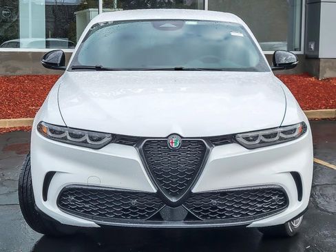 New 2025 Alfa Romeo Tonale w/ Premium Package image 4