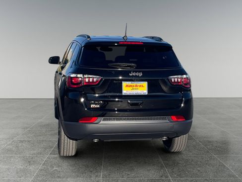 New 2026 Jeep Compass Latitude image 4