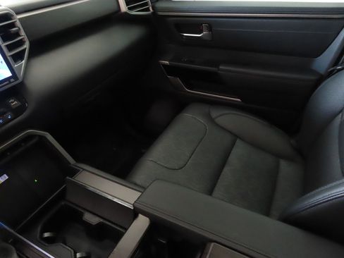 Used 2023 Toyota Sequoia Limited image 20