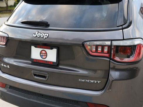 Used 2018 Jeep Compass Sport image 29