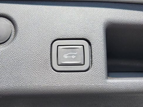 Used 2024 Chevrolet Equinox LT image 10