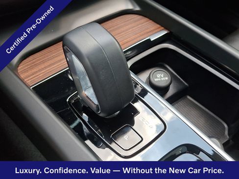 Certified 2023 Volvo XC60 B5 Plus w/ Climate Package AWD/4WD image 17