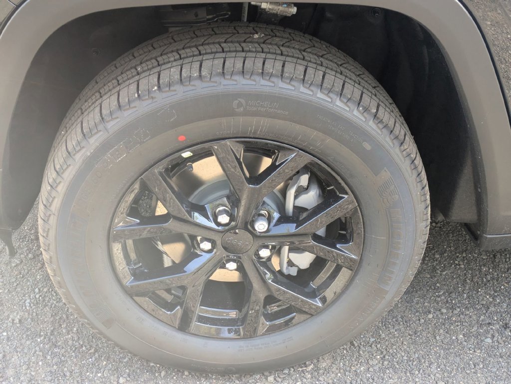 New 2026 Jeep Grand Cherokee Altitude AWD/4WD image 9