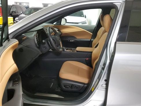 Used 2023 Lexus RX 350 Premium w/ Accessory Package AWD/4WD image 14
