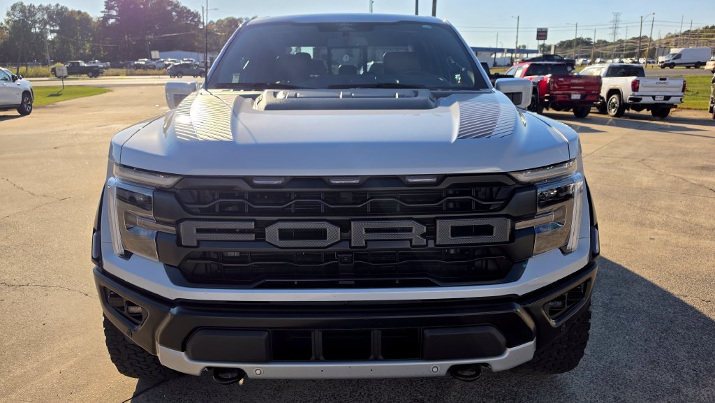 Used 2025 Ford F150 Raptor AWD/4WD image 2