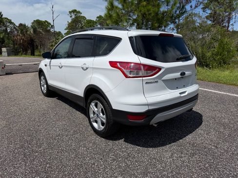 Used 2014 Ford Escape SE AWD/4WD image 3