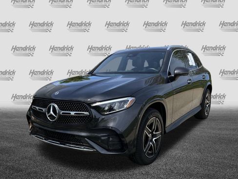 Certified 2025 Mercedes-Benz GLC 300 4MATIC image 5