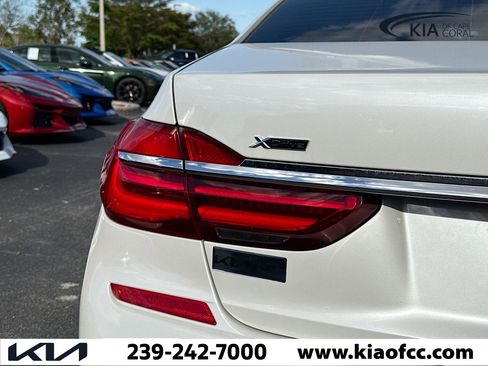 Used 2019 BMW 750i xDrive 750i xDrive w/ M Sport Package image 10