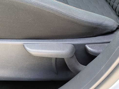 Certified 2021 Nissan Kicks SR FWD image 21