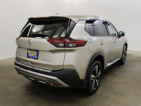 Used 2021 Nissan Rogue Platinum FWD image 5