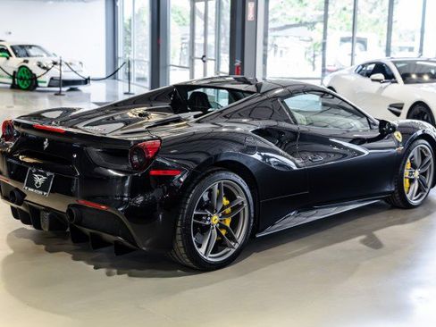 Used 2018 Ferrari 488 Spider RWD image 6