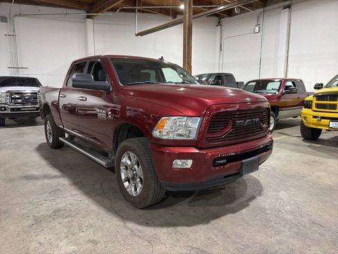 Used 2018 RAM 3500 SLT w/ Luxury Group AWD/4WD image 4