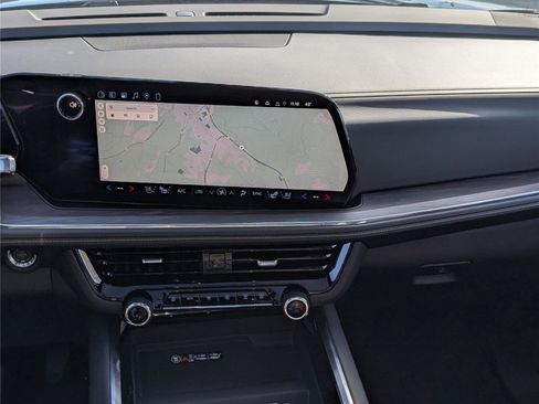 New 2026 Chevrolet Suburban Premier image 16