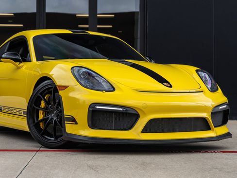 Certified 2016 Porsche Cayman GT4 RWD image 9