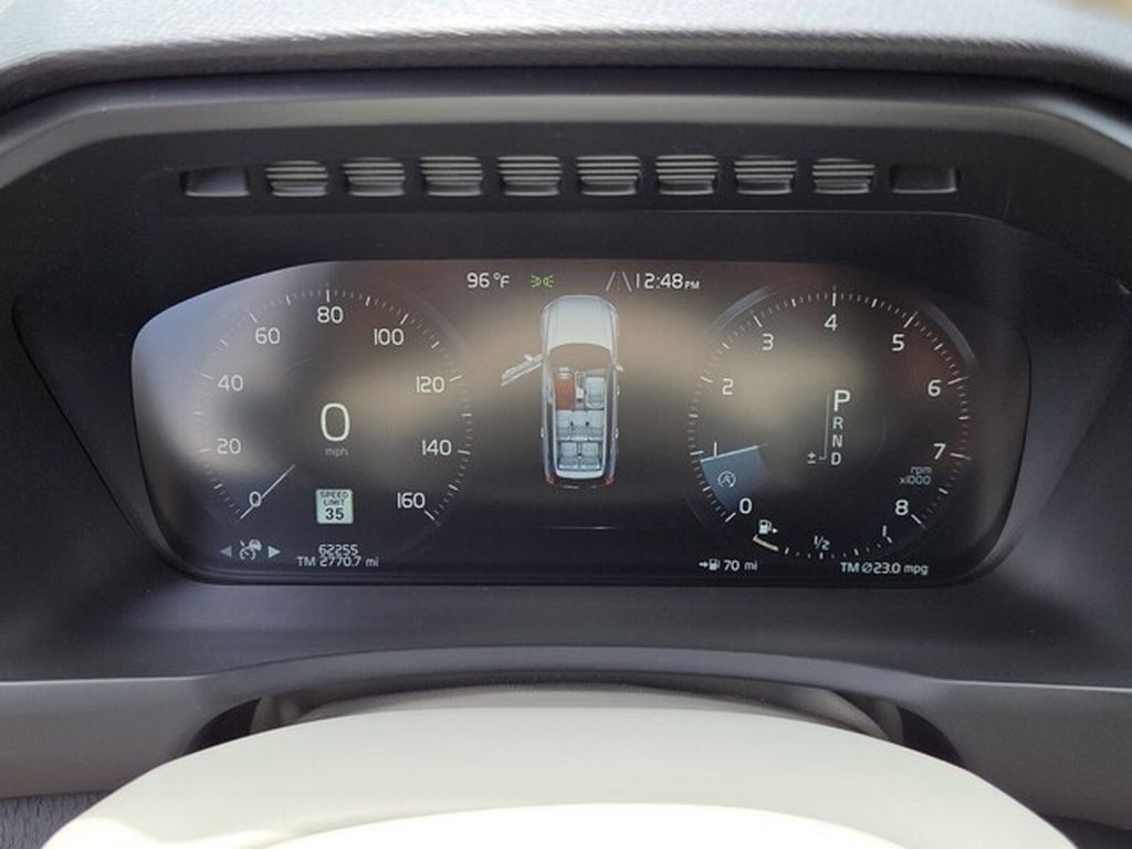 Used 2020 Volvo XC90 T6 Momentum w/ Protection Package Premier AWD/4WD image 29