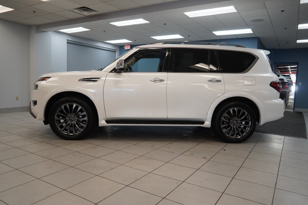 Used 2023 Nissan Armada Platinum w/ Captain's Chairs Package AWD/4WD image 2