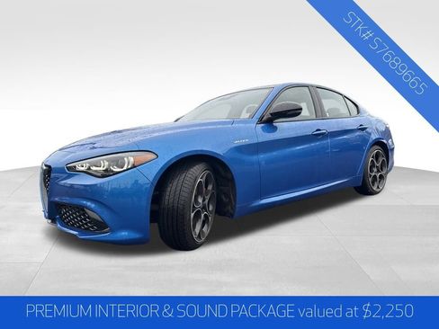 New 2025 Alfa Romeo Giulia image 3
