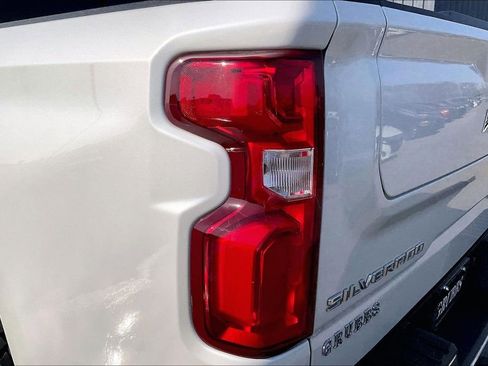Used 2022 Chevrolet Silverado 1500 LTZ image 39