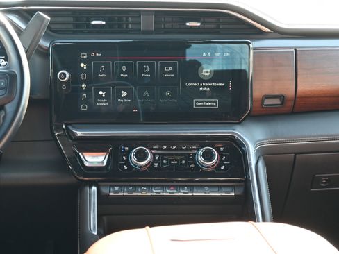 Used 2025 GMC Sierra 2500 Denali Ultimate image 32