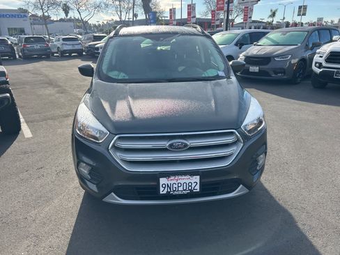 Used 2018 Ford Escape SE image 10