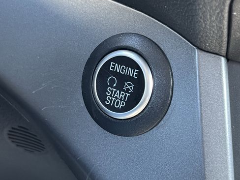 Used 2019 Ford Escape SE image 31