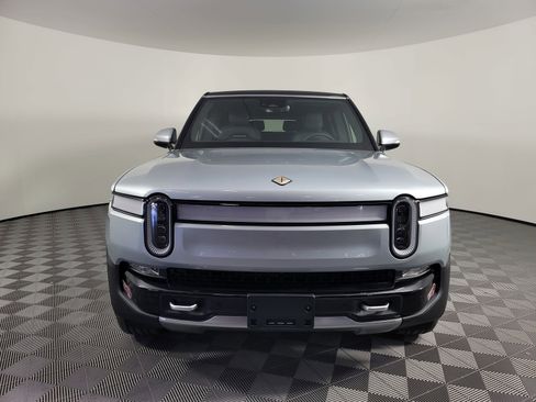 Used 2024 Rivian R1S Adventure image 8