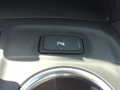 Used 2024 Chevrolet Equinox LT FWD image 22
