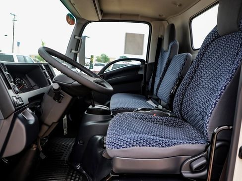 New 2024 Chevrolet Low Cab Forward image 20