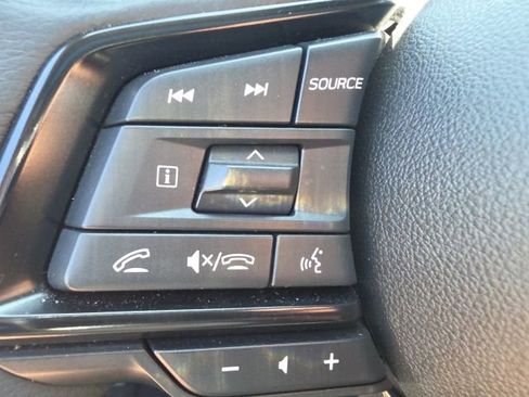 Used 2025 Subaru Outback Onyx Edition AWD/4WD image 12
