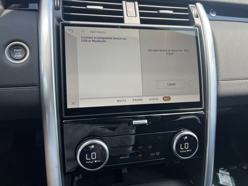 New 2025 Land Rover Discovery S image 19