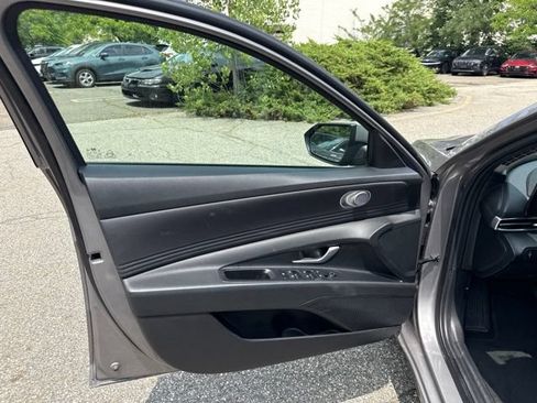 Used 2023 Hyundai Elantra SEL w/ Convenience Package FWD image 33