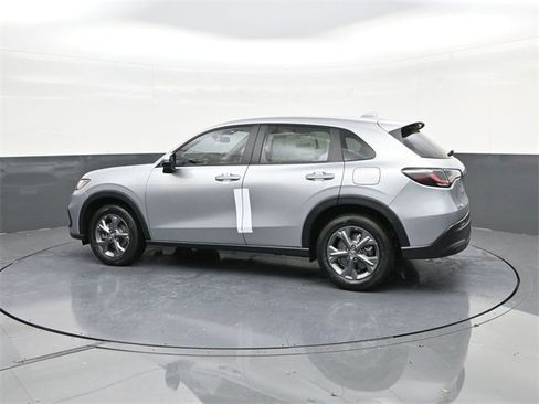 New 2026 Honda HR-V LX image 5