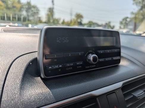 Used 2014 MAZDA MAZDA3 i Sport image 20