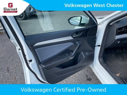 Used 2026 Volkswagen Jetta SE w/ Black Wheel Package FWD image 11