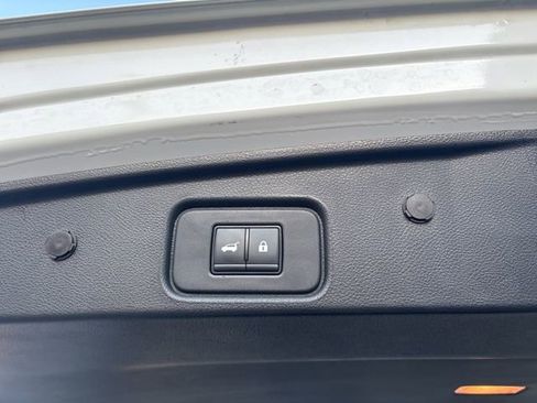 Certified 2024 Nissan Pathfinder SL image 35