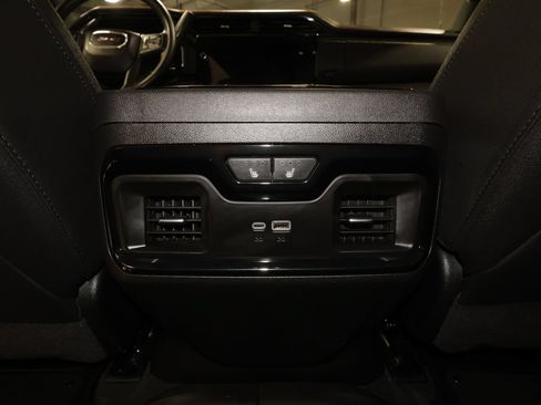 Used 2025 GMC Sierra 2500 AT4 w/ AT4 Premium Plus Package AWD/4WD image 30