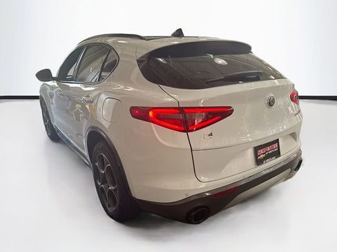 Used 2023 Alfa Romeo Stelvio Ti AWD/4WD image 8