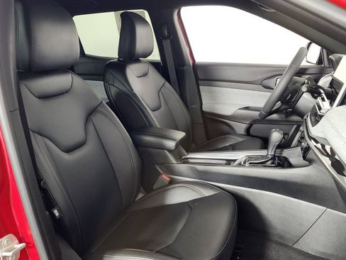 Used 2024 Jeep Compass Latitude image 31