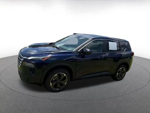 Used 2025 Nissan Rogue SV AWD/4WD image 8