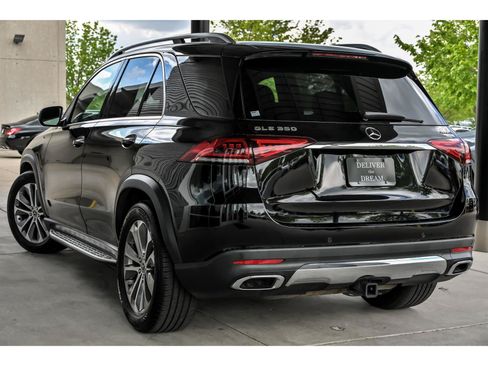 Used 2021 Mercedes-Benz GLE 350 4MATIC w/ Premium Package image 4