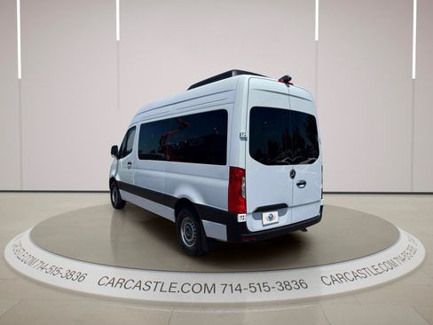 Used 2024 Mercedes-Benz Sprinter 2500 image 3